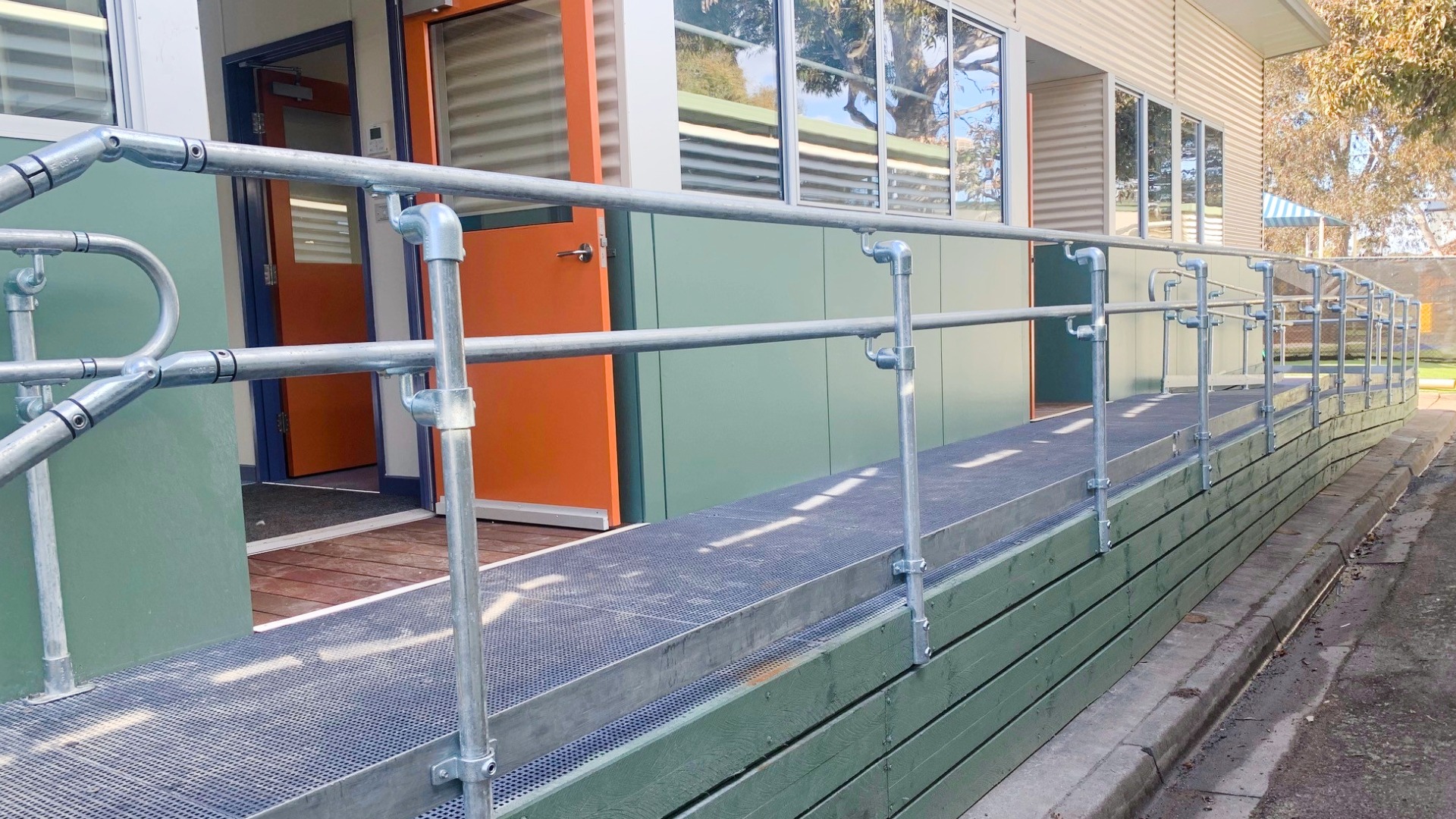 How FRP prefabricated modular ramps support accessibility and compliance